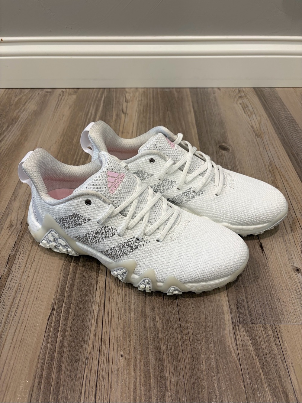 ADIDAS WOMEN CODECHAOS 22 SPIKELESS GOLF GX3933 WHITE SILVER
PINK Size 8.5